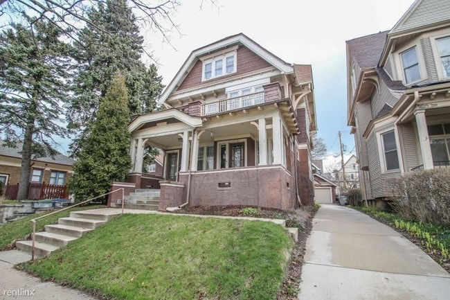 Building Photo - 2762 N Murray Ave