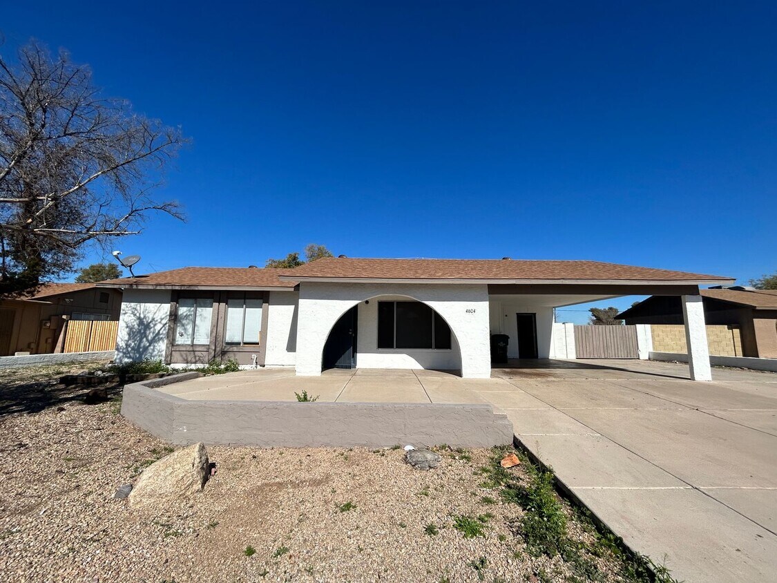 Foto principal - 3 Bedroom 2 Bathroom Parkview North Home