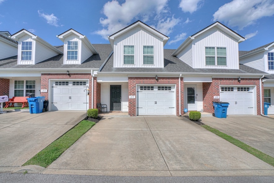 Foto principal - 107 Latimer Dr