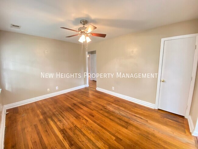 Building Photo - 544 Hansford Dr