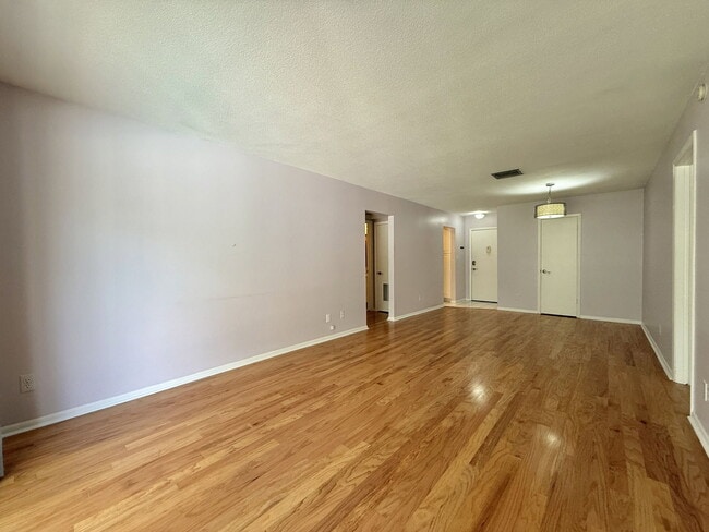 Photo - 4607 W Fig St Apartment