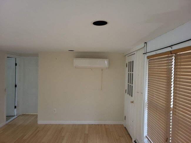 Foto del edificio - 5 Dupaw Gould Rd