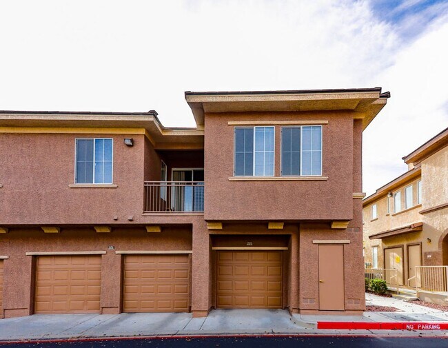 Foto del edificio - 2 Bed, Den, 1 Car Garage, Gated Northwest Condo