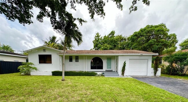 Building Photo - 460 NW 90th St