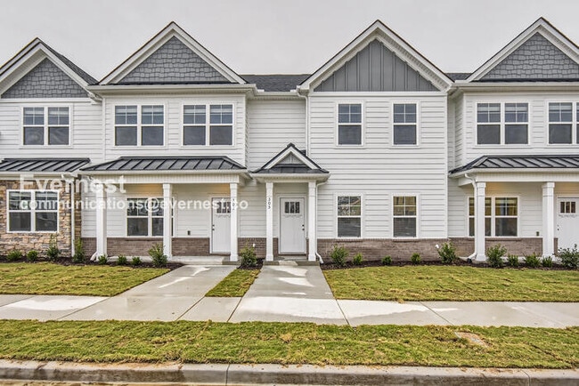 Foto del edificio - 305 Raines Ct