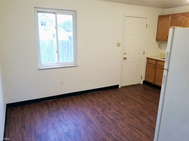 Building Photo - 2 br, 1 bath Townhome - 104 Savors Court