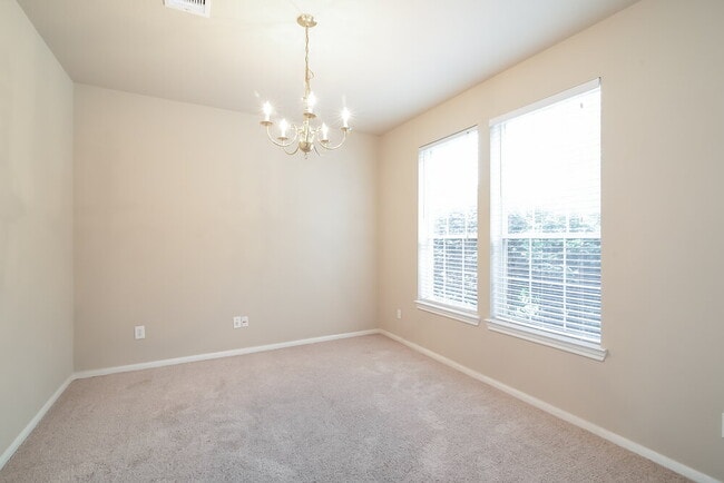 Building Photo - 6831 Silver Shores Ln