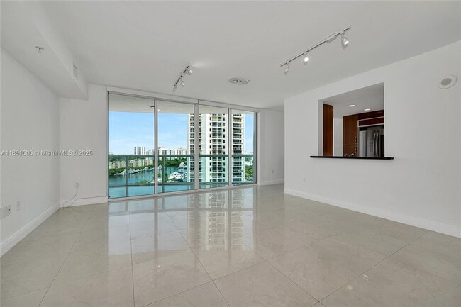 Building Photo - 19400 Turnberry Way
