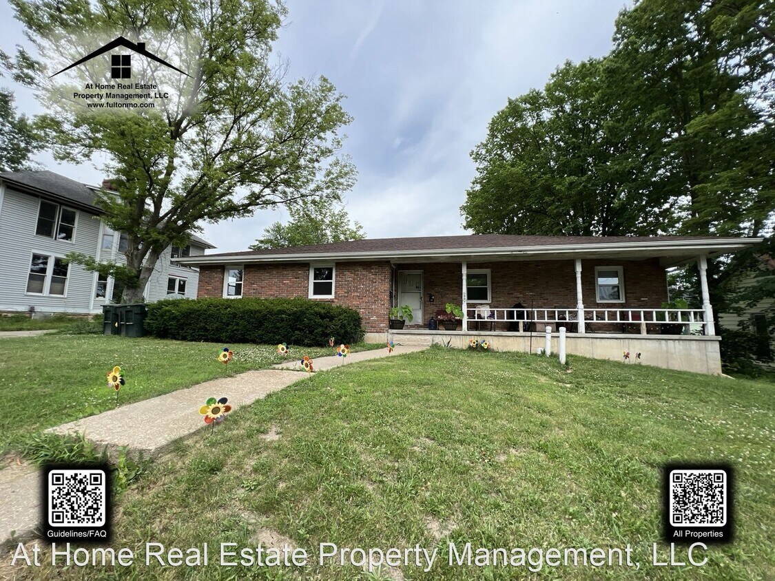 Primary Photo - 2 br, 1 bath House - 824 Bluff Street Apar...