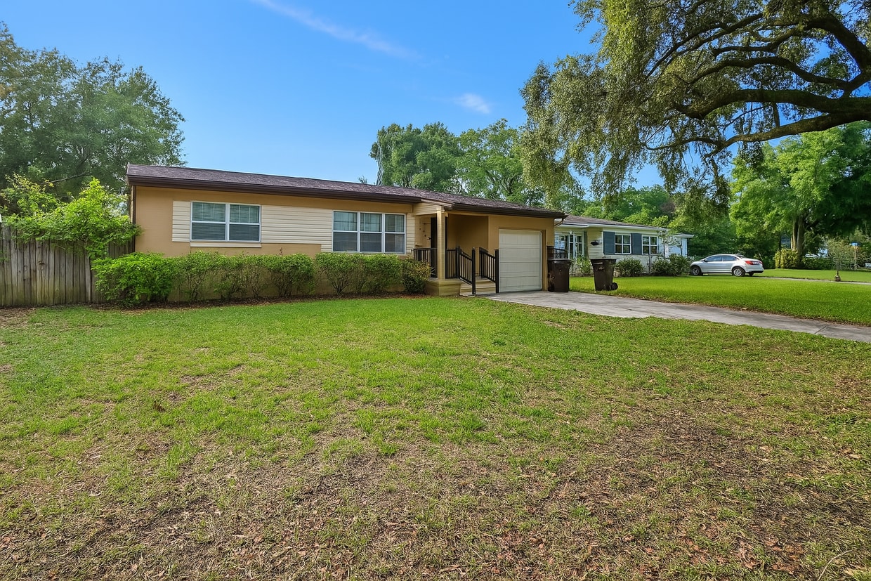 Photo - 700 Tam O Shanter Dr (Orlando, FL)