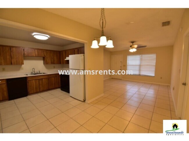 ~~3/2 Home W/1 car Garage &amp; Ceramic Ti... - 4