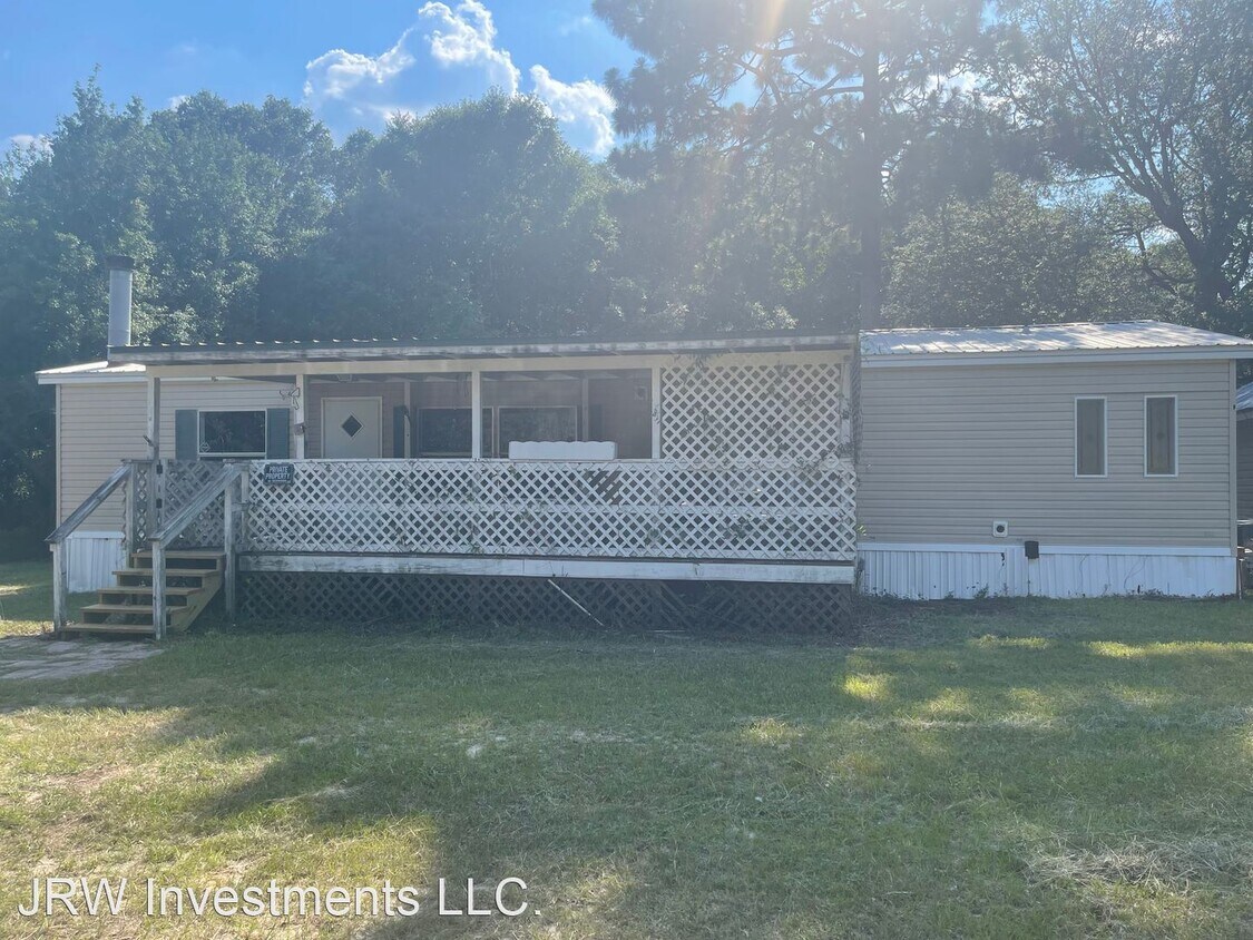 4198 Log Lake Rd, Holt, FL 32564 House Rental in Holt, FL