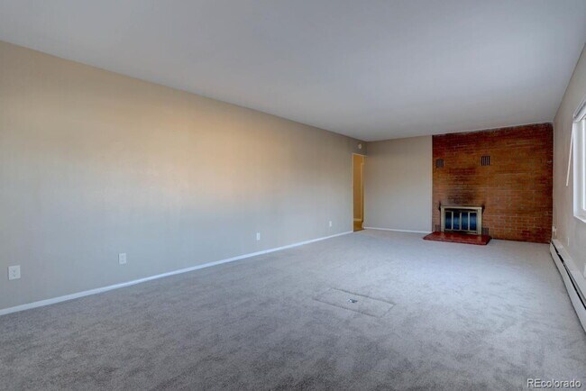 Foto del edificio - Updated 3 Bedroom Home in Hoffman Heights