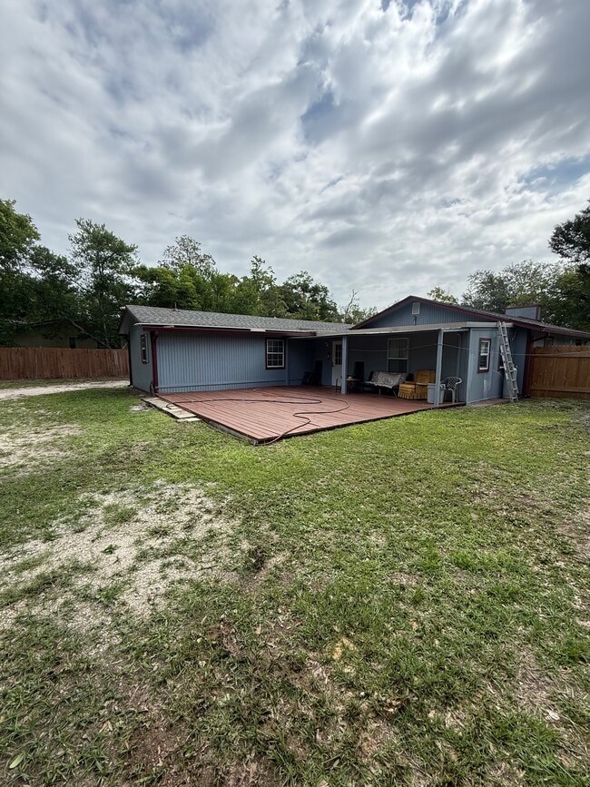 Building Photo - 4338 Loys Dr