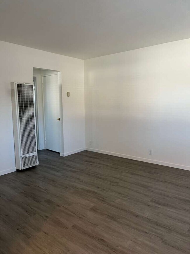 Foto del edificio - 1015 W Olive Ave