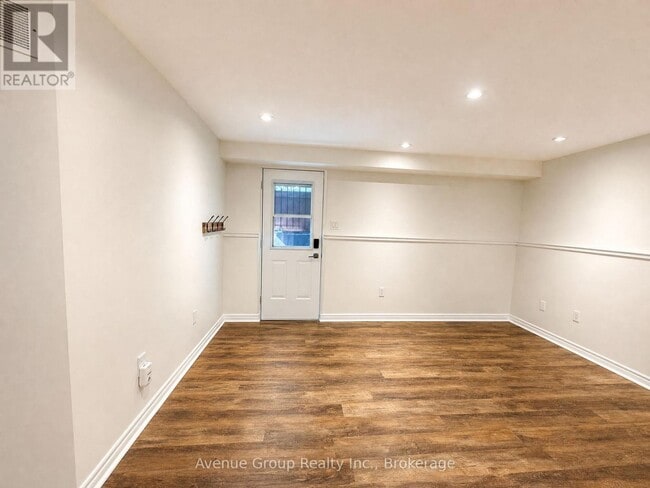 Building Photo - 54 Leggott Ave