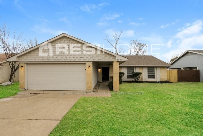 Photo - 2020 Cedarwood Dr (Carrollton, TX) House