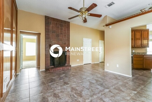 Foto del edificio - 3 Bedroom Pet-Friendly Home in Fort Worth,...