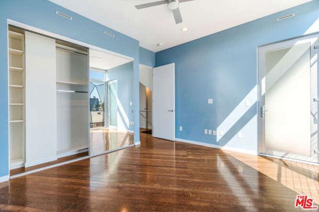 Building Photo - 2452 Penmar Ave