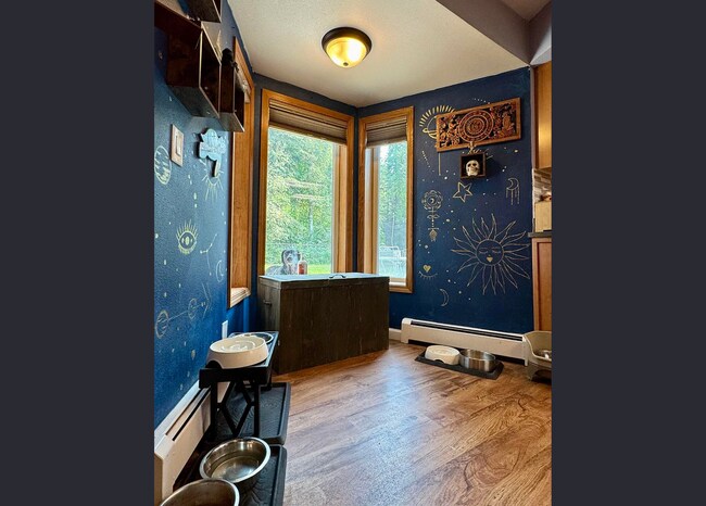 Foto del edificio - 4 bedroom / Pet friendly home in North Pol...