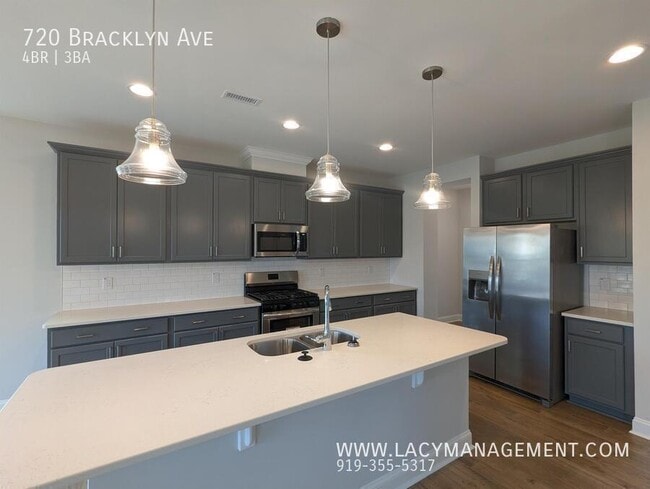 Building Photo - 720 Bracklyn Ave