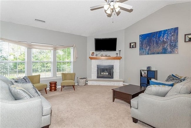 Building Photo - Very nice ranch in Noblesville