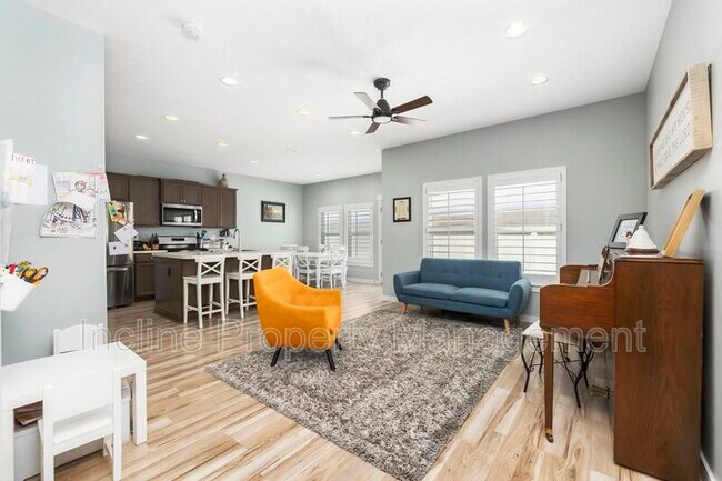Foto del edificio - 4438 E Hurstbourne Dr