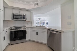 Building Photo - 815 Boynton Beach Blvd