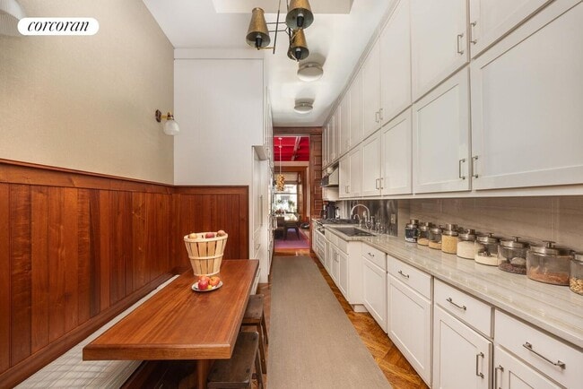 Foto del edificio - 22 W 70th St