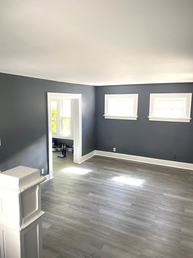 Building Photo - 411 Newman St