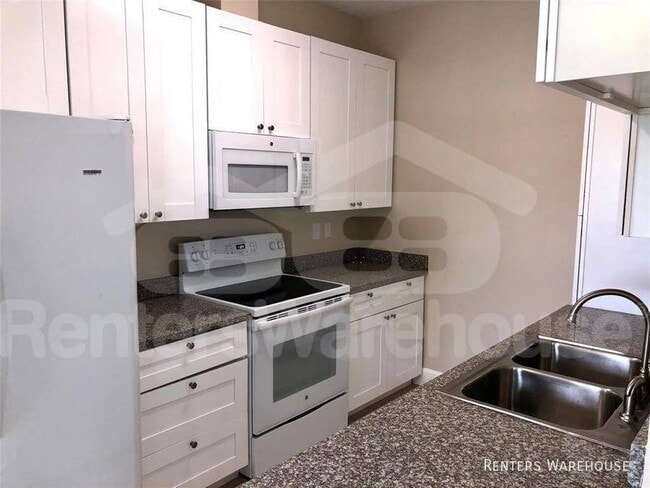 Building Photo - Two Bedroom, Two Full Bath Apartment in Sp...