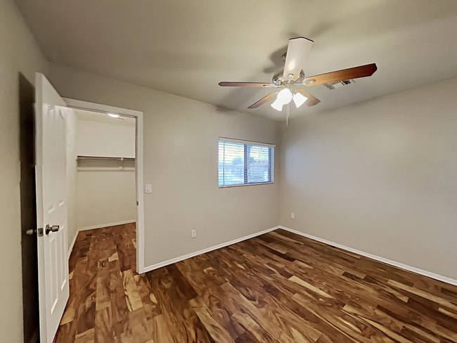 Building Photo - 2658 S Sailors Way