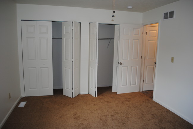 Lots of Closet Space - Cambridge Court Townhomes