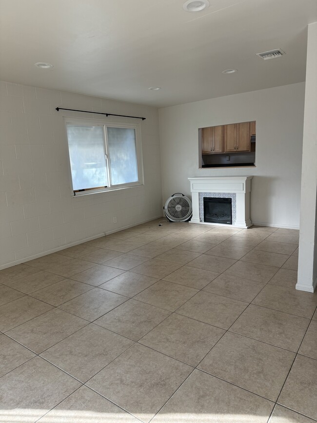 Living/Family Room - 3922 5th St