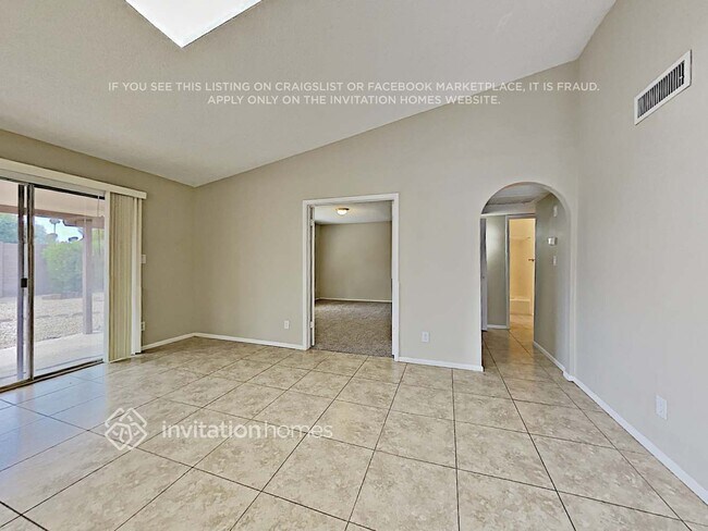 Building Photo - 5319 W Vogel Ave