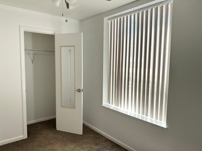 Building Photo - 454 S 500 E