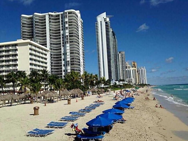 Foto del edificio - 16699 Collins Ave