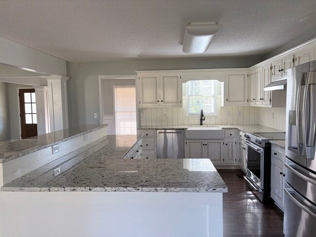 Building Photo - 25 Kingston Rd