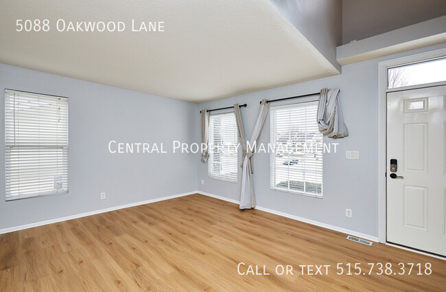 Foto del edificio - 5088 Oakwood Ln