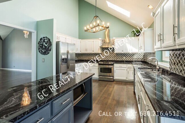 Foto del edificio - 810 Clarendon Ln