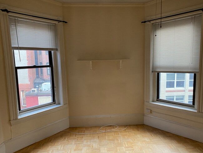 Building Photo - 288 Newbury St