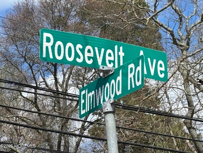 Foto del edificio - 217 Elmwood Rd