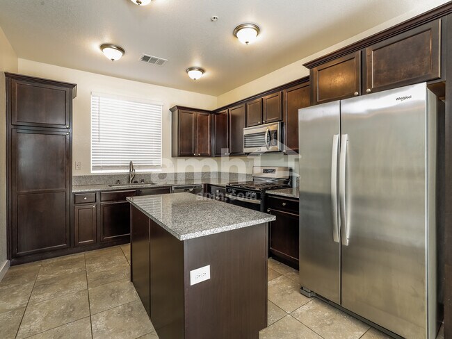 Foto del edificio - 6778 Peppergrass Drive