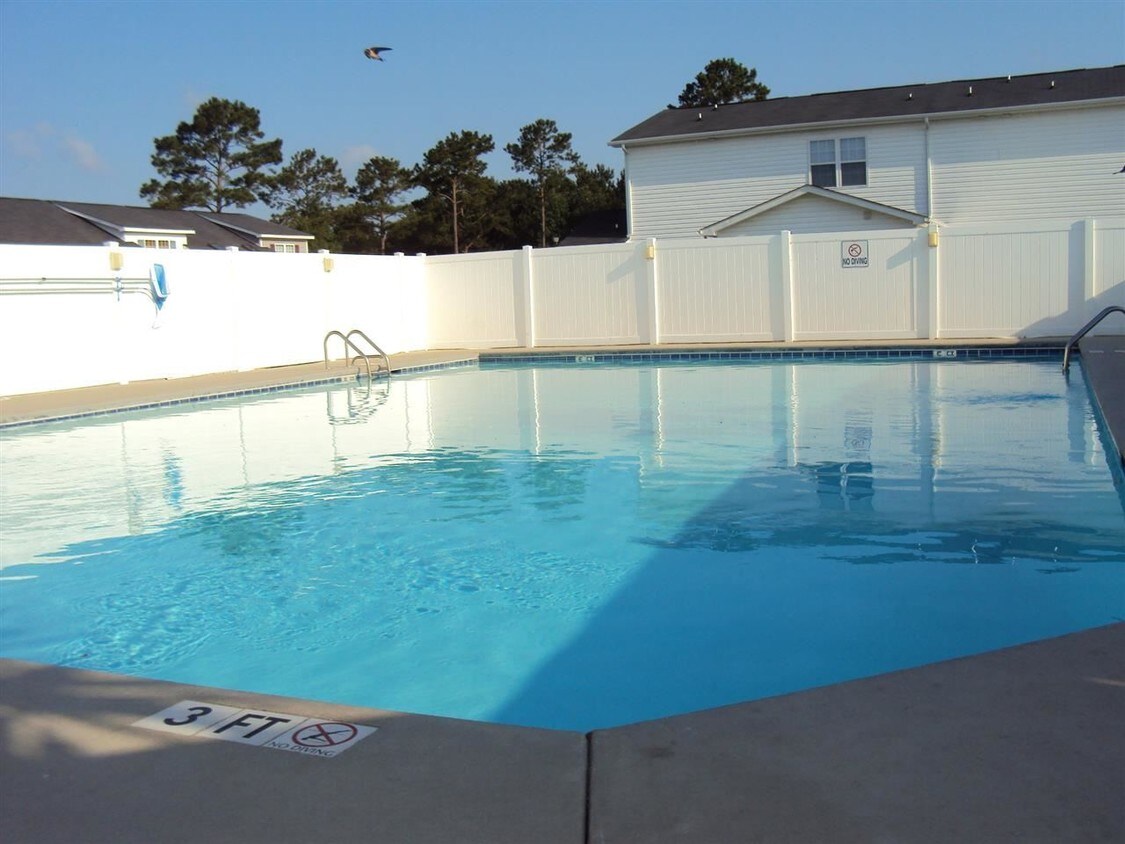 138 Jessie Cir, Hubert, NC 28539 Townhome Rentals in Hubert NC