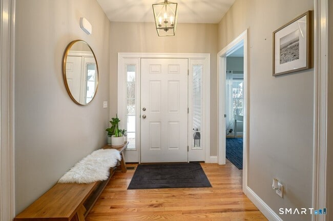 Foto del edificio - 42 Hunters Ln