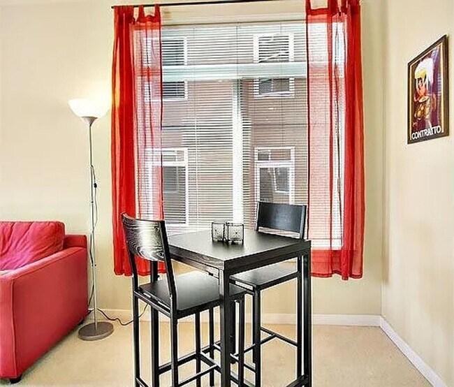 Foto del edificio - 1bd/1ba Apartment in Belltown