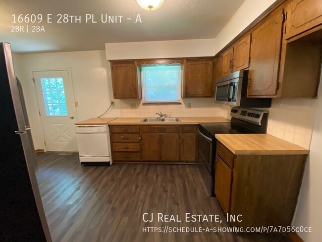 Building Photo - 16609 E 28th Pl