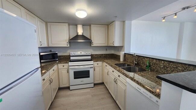 Building Photo - 3000 Coral Way