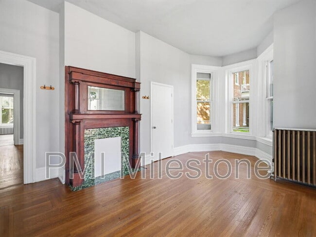 Building Photo - 323 N Potomac St
