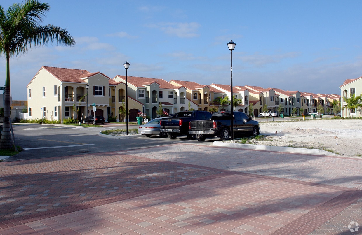 Sorrento Apartments in Miami, FL